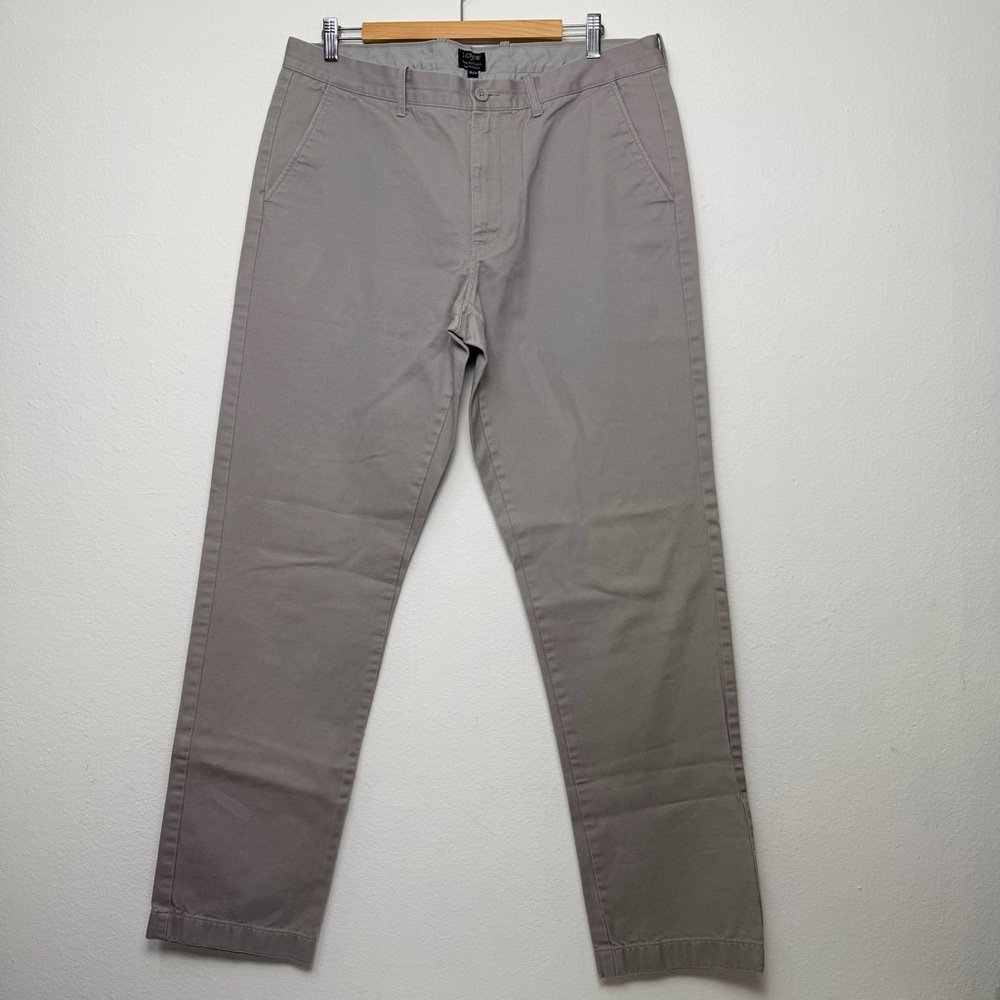 J.Crew men's‎ The Sutton Light Gray  slim fit chinos 100% cotton